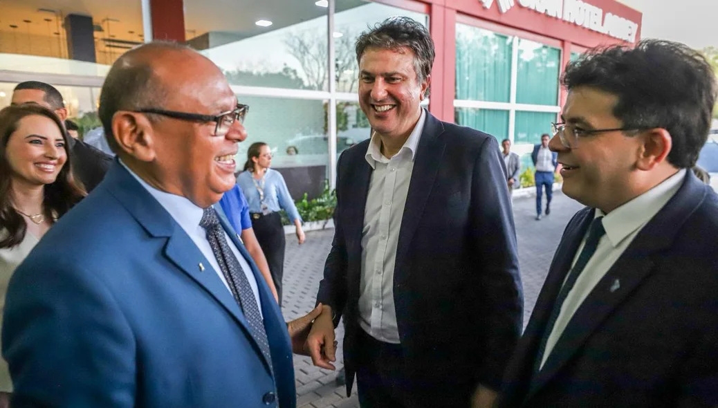 Evento de posse do reitor do IFPI Paulo Borges foi prestigiado pelo governador Rafael Fonteles e pelo ministro Camilo Santana