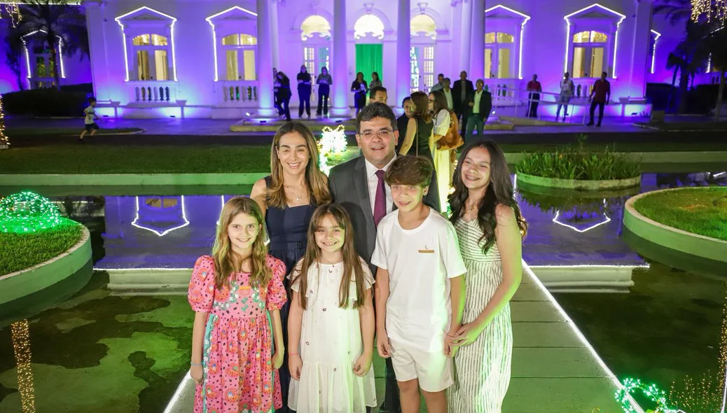 Governador Rafael Fonteles e a família