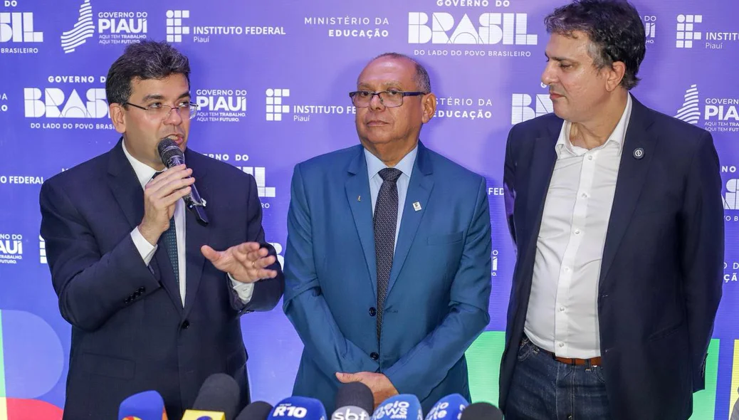 Governador Rafael Fonteles, reitor Paulo Borges e ministro Camilo Santana
