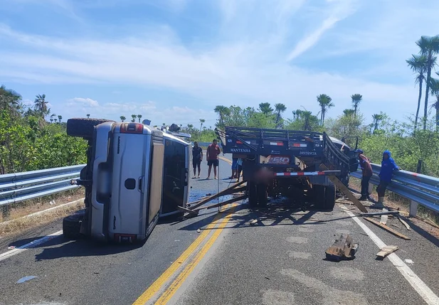 Grave acidente na Curva dos Canudos na PI 114