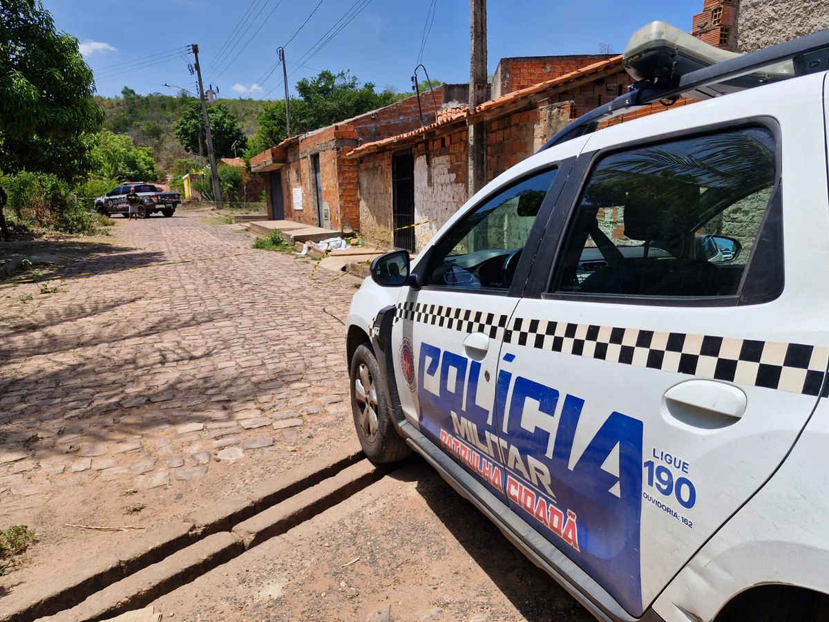 Guarnição do 29º BPM no local do crime