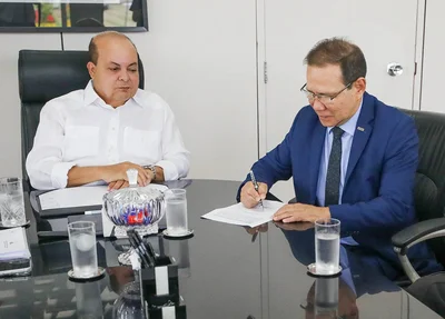 Ibaneis Rocha empossou Nelson Antônio de Souza como presidente do BRB
