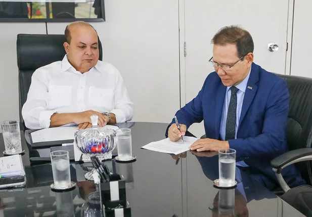 Ibaneis Rocha empossou Nelson Antônio de Souza como presidente do BRB