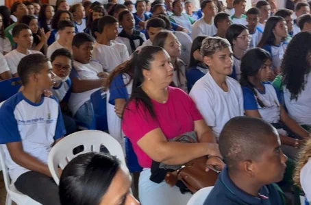 Jovens de Miguel Leão participam de palestra sobre prevenção às drogas e cidadania