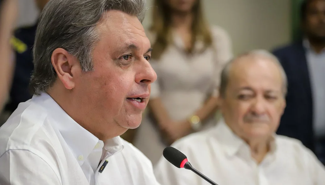 Júlio Arcoverde durante posse