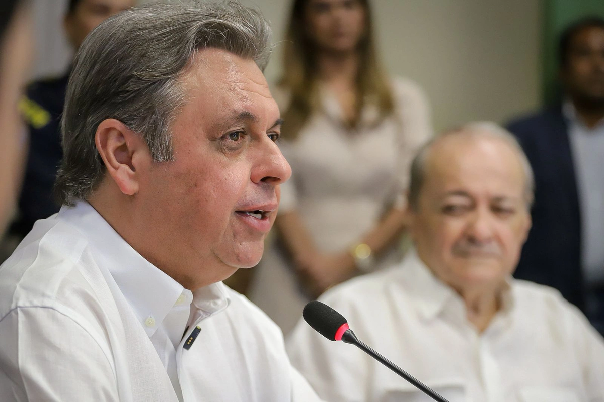 Júlio Arcoverde durante posse