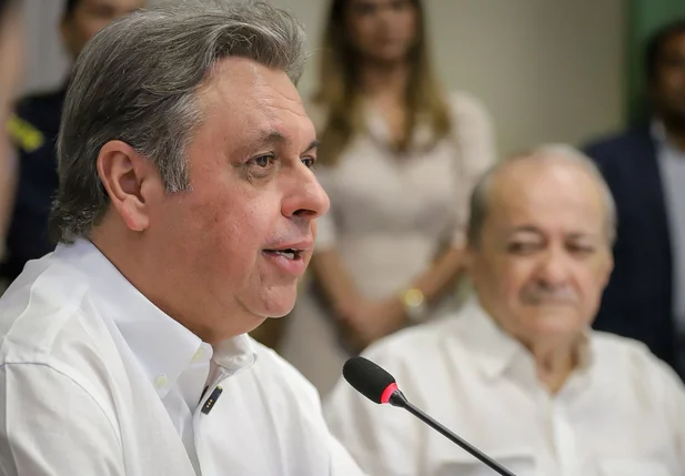 Júlio Arcoverde durante posse