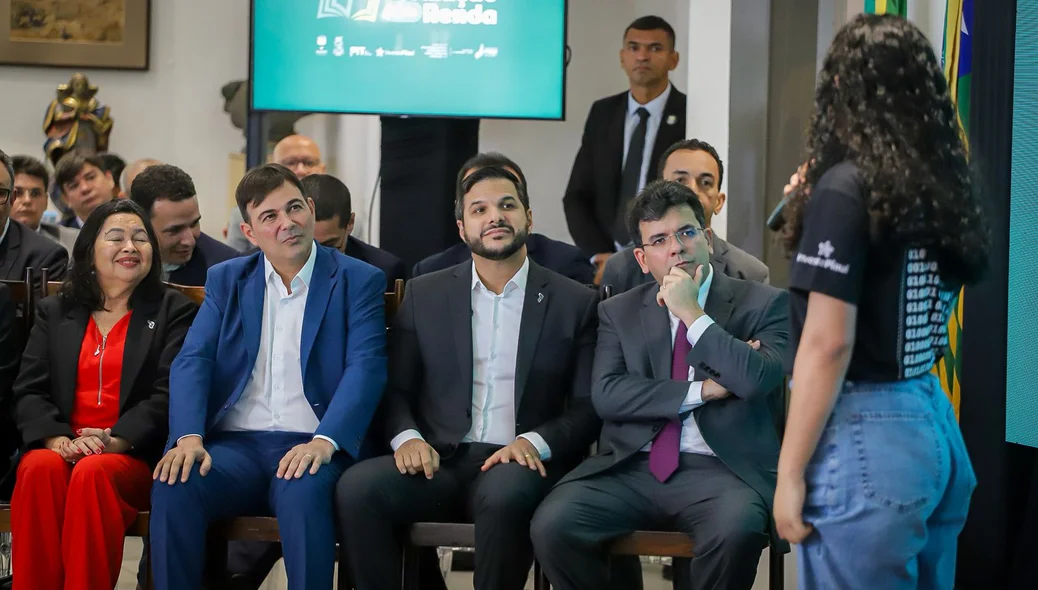 Lançamento do programa com 53 mil vagas para formação profissional