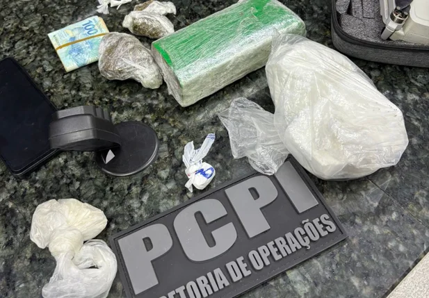 Material apreendido pela DEOP