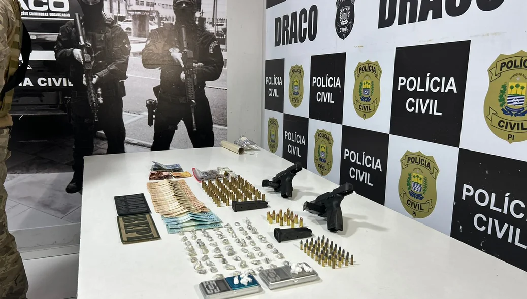Material ilícito apreendido pelo DRACO