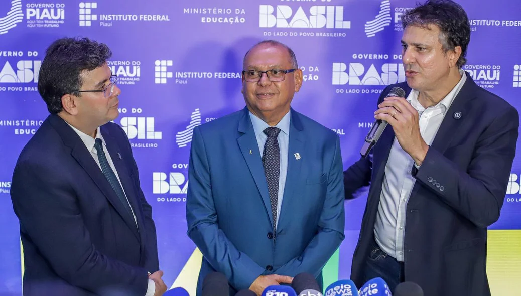 Ministro Camilo Santana dá posse ao reitor do IFPI no Piauí, Paulo Borges