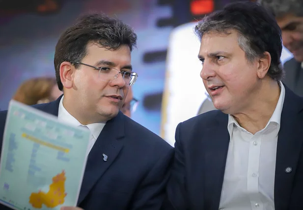 Ministro Camilo Santana se reúne com Rafael Fonteles