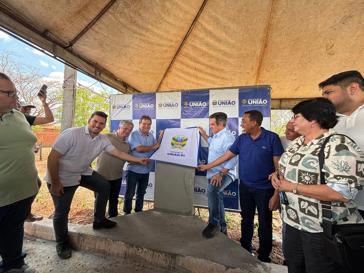 Momentod da entrega de 2,74 km de asfalto em União