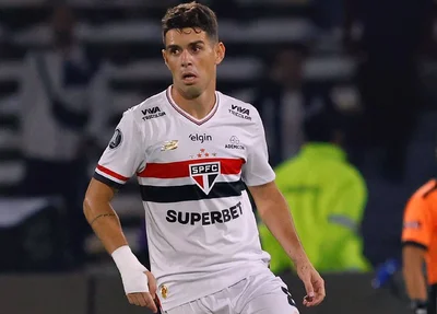 Oscar, meia do São Paulo
