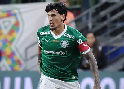 Palmeiras vence Santos e se isola na liderança do Brasileirão Série A