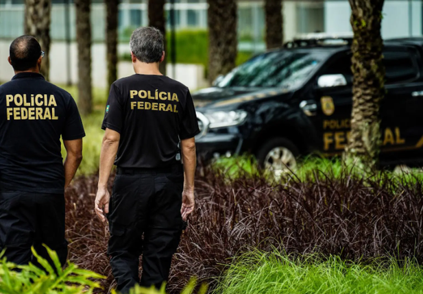 PF investiga desvio de recursos do MEC e mira ex-nora de Lula e ex-sócio de Lulinha