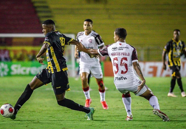Piauí contrata Natan, atacante com rodagem no futebol carioca e paulista