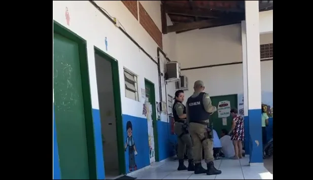 Polícia Militar foi acionada para conter homem na Escola Municipal Lozinha Bezerra