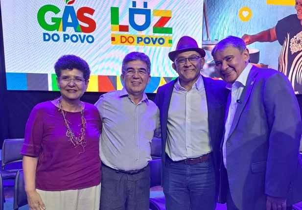 Prefeito Abdoral Melo participa do lançamento dos programas Gás do Povo e Luz do Povo