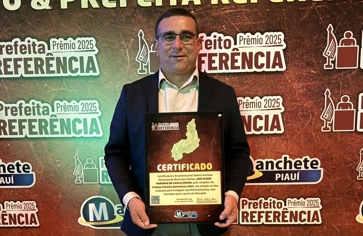 Prefeito de Buriti dos Montes recebe Prêmio Prefeito Referência 2025