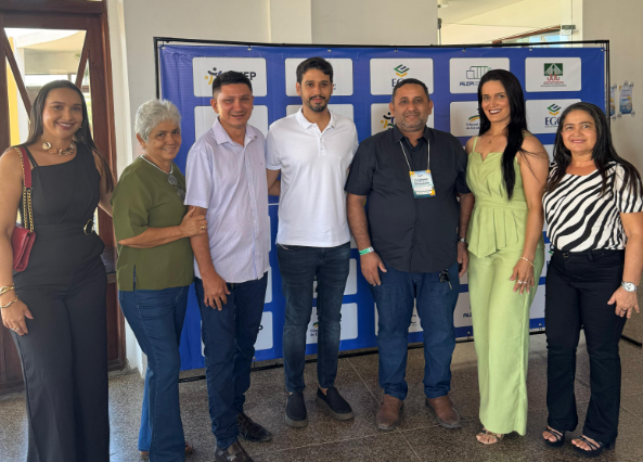 Prefeito Marcos Mateus participa do Congresso Estadual de Vereadores ao lado do grupo de parlamentares de São João da Fronteira
