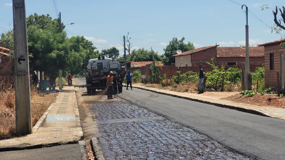Prefeitura de Francinópolis avança com novas obras de pavimentação na Chapada do Brejo