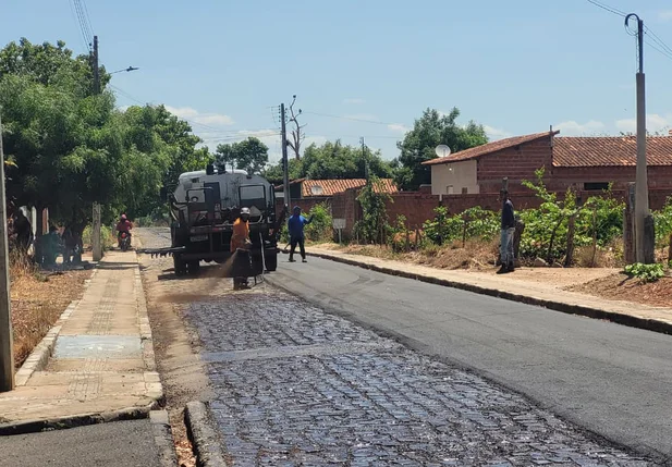 Prefeitura de Francinópolis avança com novas obras de pavimentação na Chapada do Brejo