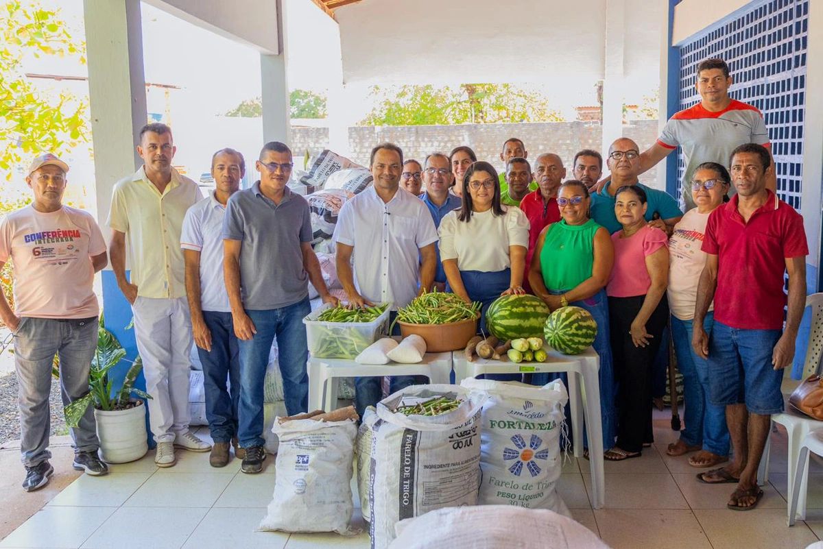 Prefeitura de José de Freitas recebe alimentos para famílias carentes
