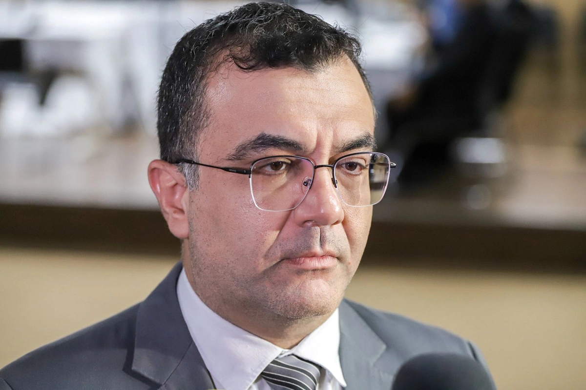 Promotor Plínio Fontes