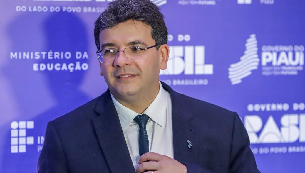 Rafael Fonteles em coletiva de imprensa