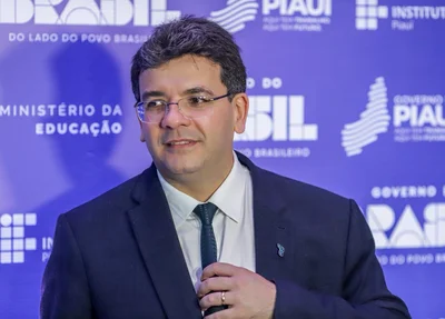 Rafael Fonteles em coletiva de imprensa