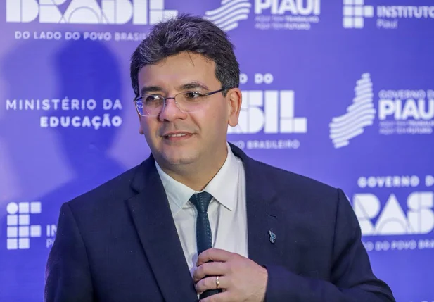 Rafael Fonteles em coletiva de imprensa