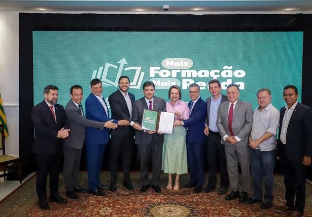 Rafael Fonteles lança pacote de qualificação profissional