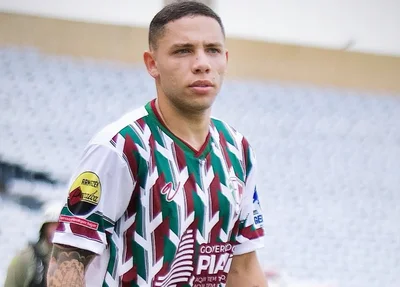 Rian Rennê, volante do Fluminense-PI