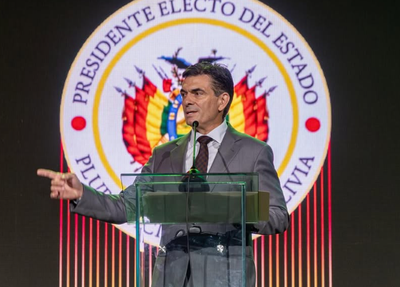 Rodrigo Paz toma posse como presidente da Bolívia
