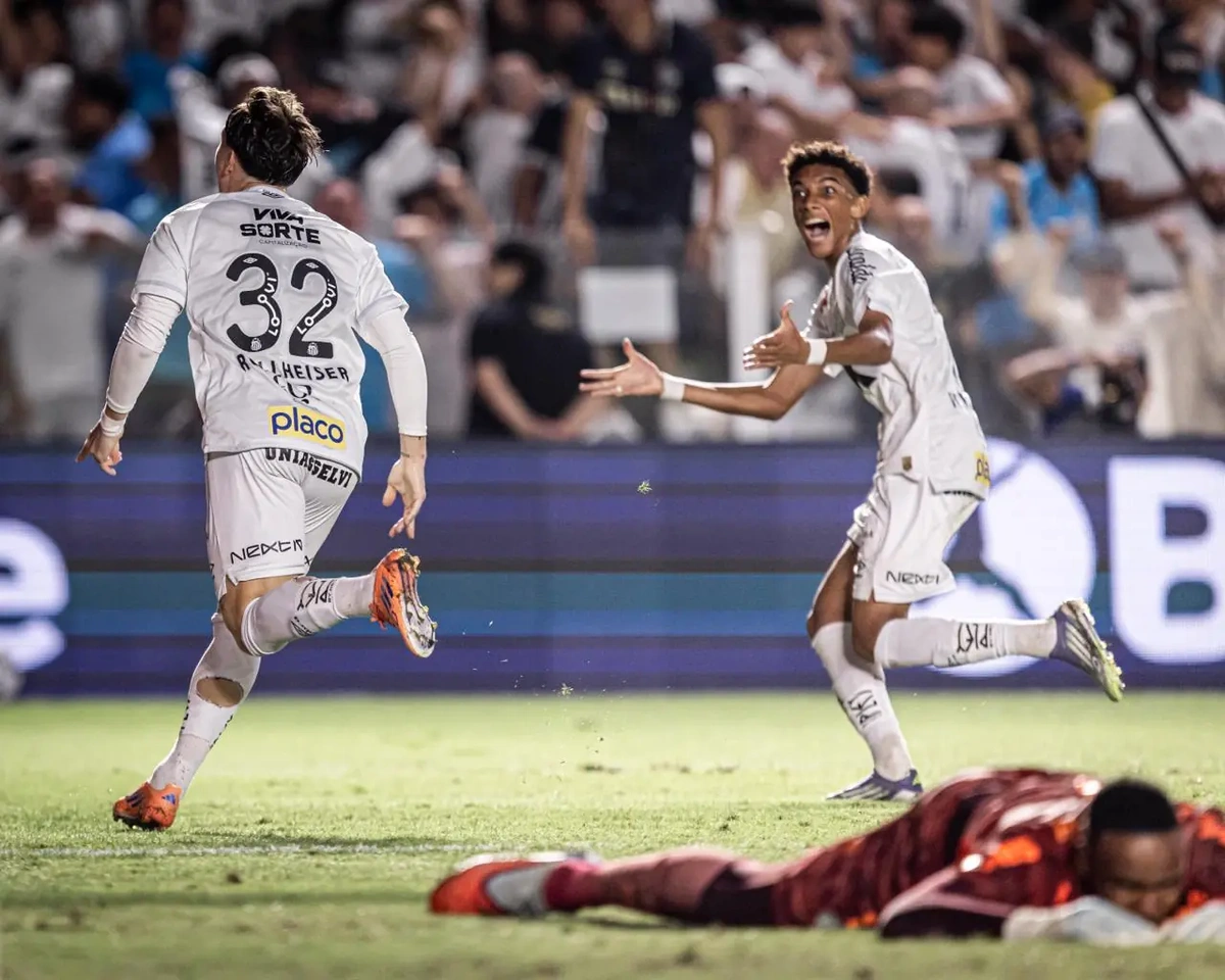 Santos vence Palmeiras no Brasileirão