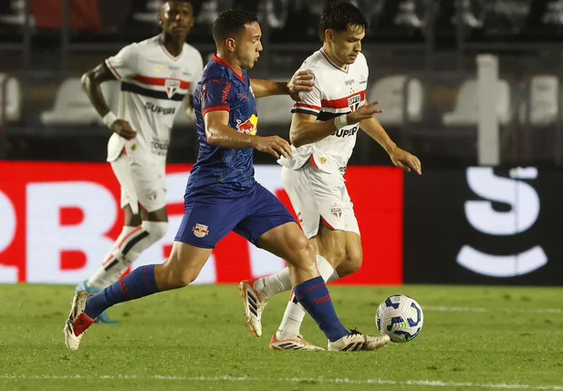 São Paulo perde para o Bragantino no Brasileirão