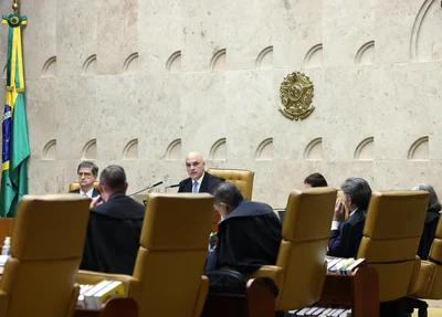 Sessão plenária do STF foi conduzida pelo ministro Alexandre de Moraes