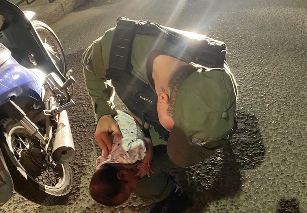Soldado Jorge Otávio salvou bebê engasgado