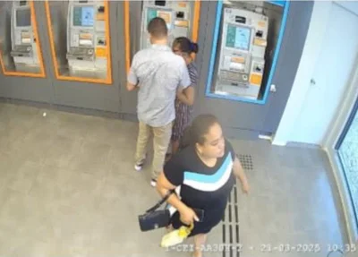 Suspeita foi registrada por câmera de segurança instalada no interior da agência bancária