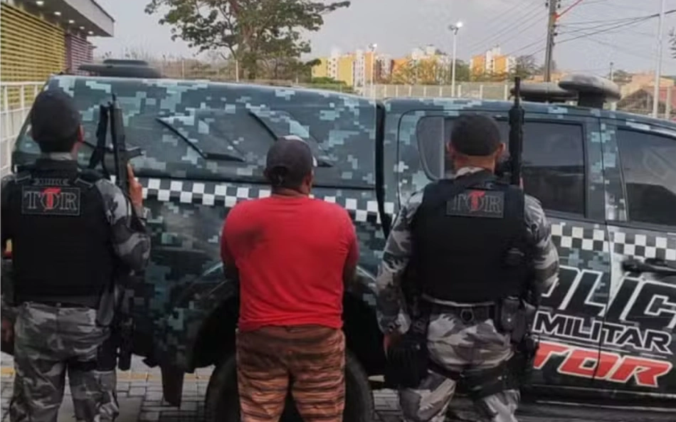 Suspeito preso pela PM