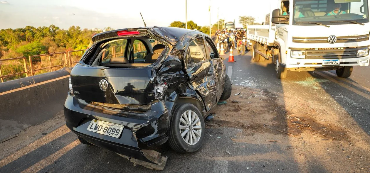 Trecho da Ponte Tancredo Neves ficou interditado
