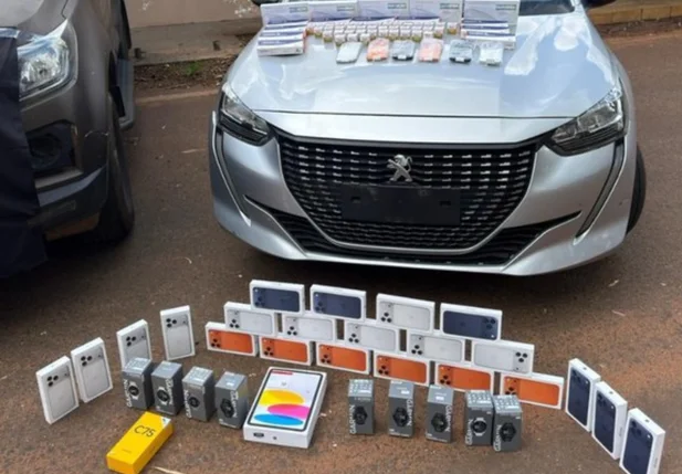 Aparelhos de iPhone apreendidos durante a operação