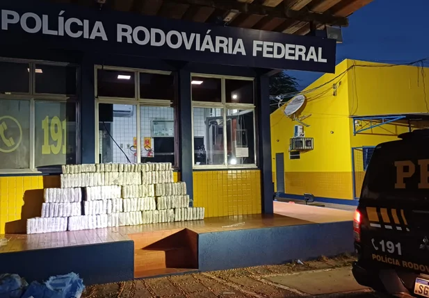 Apreensão de 200 quilos de maconha foi feita pela PRF em Picos
