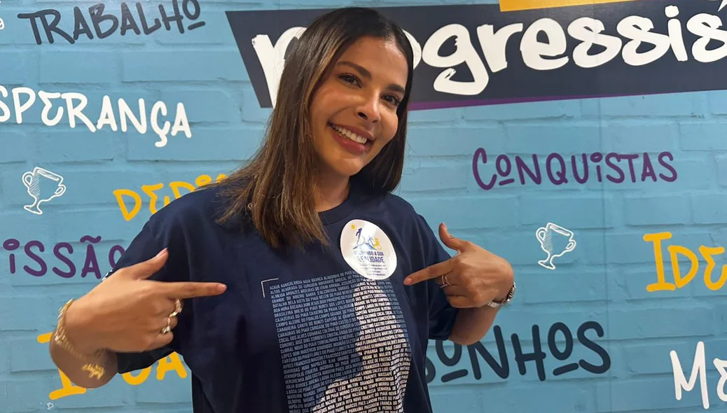 Apresentadora Gyselle Soares