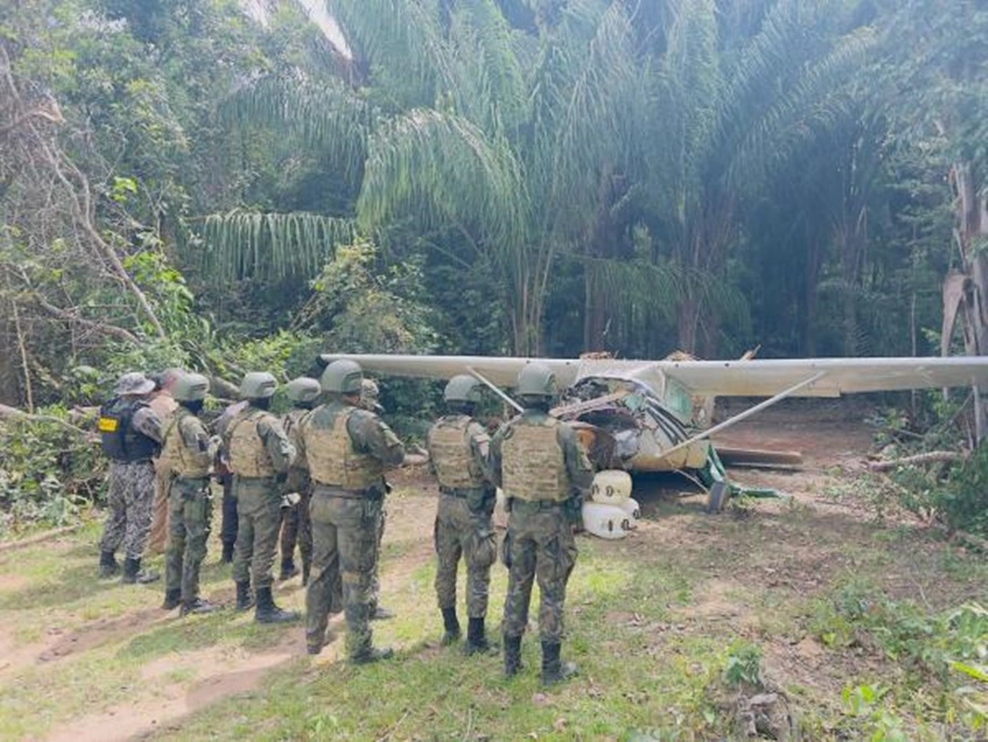 Avião da Venezuela foi interceptado pela FAB em Terra Yanomami