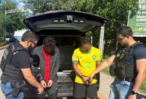 Bandidos do PCC são presos com arsenal de armas de guerra na Bolívia