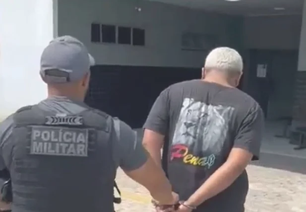 Carlos Victor Rodrigues do Nascimento preso pela PM