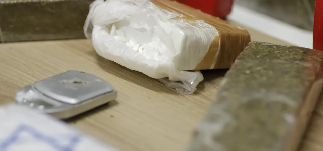 Cocaína apreendida pelos policiais