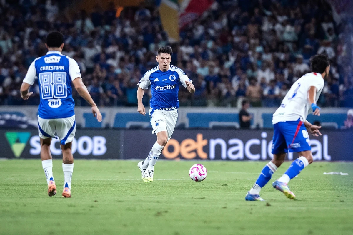 Cruzeiro confirma lesão de Villalba e perde zagueiro para Copa do Brasil